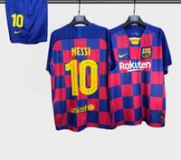 طقم ميسي - برشلونة الاساسي 2019-2020