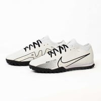 جزمة كرة قدم Nike