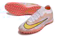 جزمة كرة قدم Nike