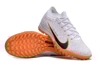 جزمة كرة قدم Nike