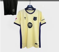 طقم برشلونة نسخة خاصة بشعار ابطال اوروبا 2025-2026