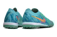 جزمة كرة قدم Nike