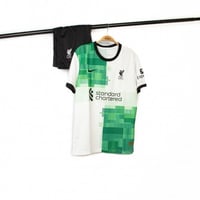 طقم ليفربول ولادي الاحتياطي 2024