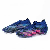 جزمة كرة قدم Adidas