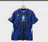 تيشيرت البرازيل نسخة خاصة فئة لاعبين 2026