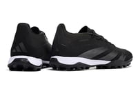 جزمة كرة قدم adidas