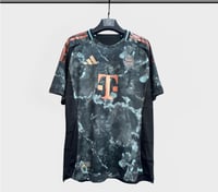 تيشيرت بايرن ميونخ الاحتياطي فئة لاعبين -2025