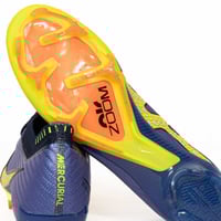 جزمة كرة قدم NIKE