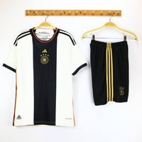 طقم المانيا الاساسي 2022-2023