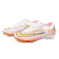 جزمة كرة قدم Nike