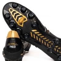 جزمة كرة قدم Mizuno