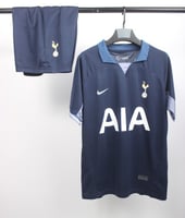 طقم توتنهام الاحتياطي 2023-2024