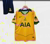 طقم توتنهام الاحتياطي -2026