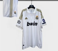 طقم ريال مدريد الأساسي كلاسيك جامبو 2012