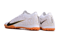 جزمة كرة قدم Nike