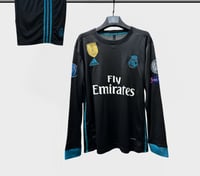 طقم ريال مدريد كم طويل كلاسيك2017-2018