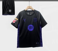 طقم برشلونة الاحتياطي 2025-2026