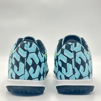 جزمة كرة قدم ولادي