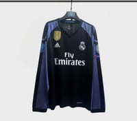 تيشيرت ريال مدريد كلاسيك كم طويل 2016-2017