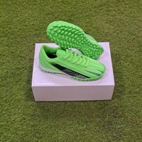 جزمة كرة قدم ولادي