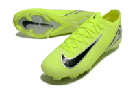 جزمة كرة قدم Nike