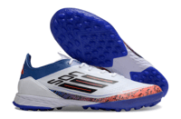 جزمة كرة قدم Adidas1