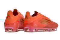 جزمة كرة قدم Adidas