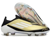 جزمة كرة قدم Adidas