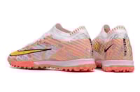 جزمة كرة قدم Nike