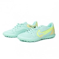 جزمة كرة قدم Nike