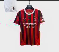 طقم اي سي ميلان الاساسي -2025