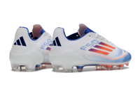 جزمة كرة قدم adidas