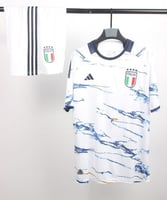 طقم ايطاليا الاساسي 2024/2023