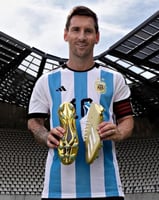 جزمة كرة قدم Adidas1 1