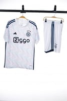 طقم اياكس الاحتياطي