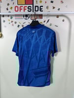 تيشيرت تشيلسي الأساسي 2025/26