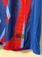 تيشيرت برشلونة الرابع ( نسخة السوبر ) 2025/26