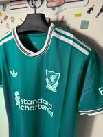 تيشيرت ليفربول الثالث 2025/26