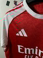 تيشيرت أرسنال الأساسي 2025/26