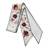 قصيدة شِعر - وشاح صغير