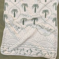 وشاح هذه أرضي - مقاسين