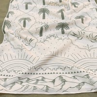 وشاح هذه أرضي - مقاسين