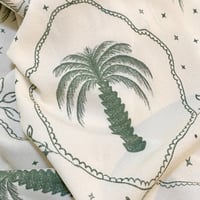 وشاح هذه أرضي - مقاسين