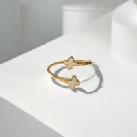 خاتم ورد أنيق اللون ذهبي (R299) مقاس موحد