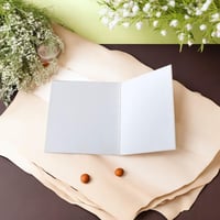 كرت يعني لازم أحبك بأيام معينة .