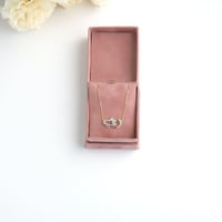 سلسلة أمي الأنيقة باللون الذهبي (N650) .