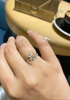 خاتم ورد أنيق اللون ذهبي (R261).