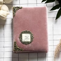 مصحف مغلف بالمخمل ومزين بأكسسوار(قرآن)