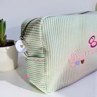 شنطة مكياج " بتخصيص"