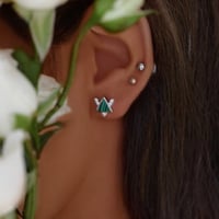 حلق أنيق اللون فضي-اخضر (E233) .